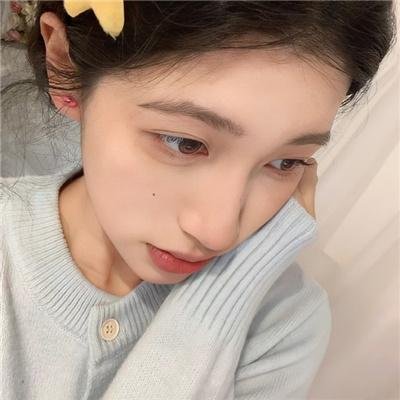 忧郁小女孩